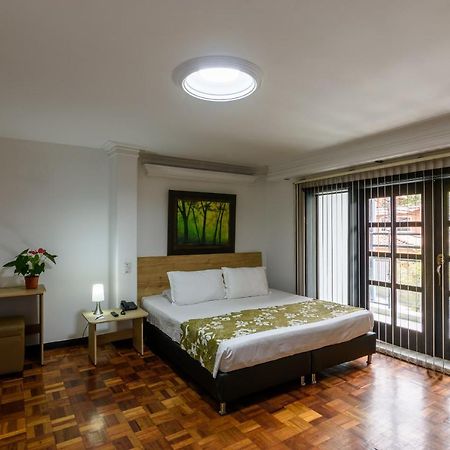 Like Home Hotel Boutique Медельин Экстерьер фото