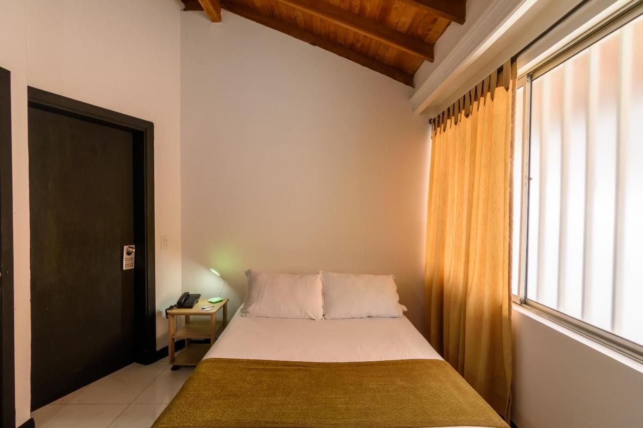 Like Home Hotel Boutique Медельин Экстерьер фото